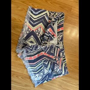 Roxy shorts size medium